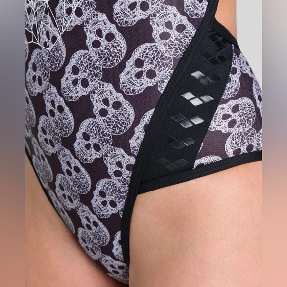 ARENA LIMITED EDITION!  CRAZY POP SKULLS SUPERFLY BACK ONE PIECE - Picture 7 of 16